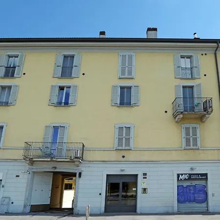 Moro 137 * Milano